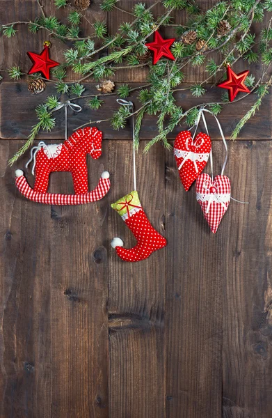 Kerstmis decoratie handgemaakte speelgoed van textiel. Nostalgisch retro styl — Stockfoto