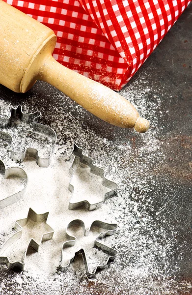 Flour, rolling pin and cookie cutters. Christmas baking. Vintage — Stockfoto