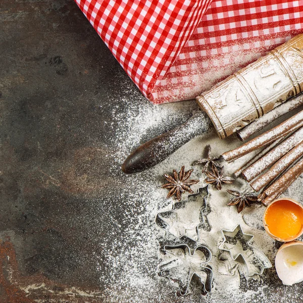 Christmas food. Baking ingredients and tolls. Vintage style — Stockfoto