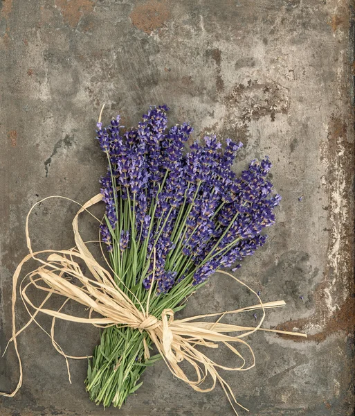 Lavender flowers with shabby chic style decorations — 图库照片