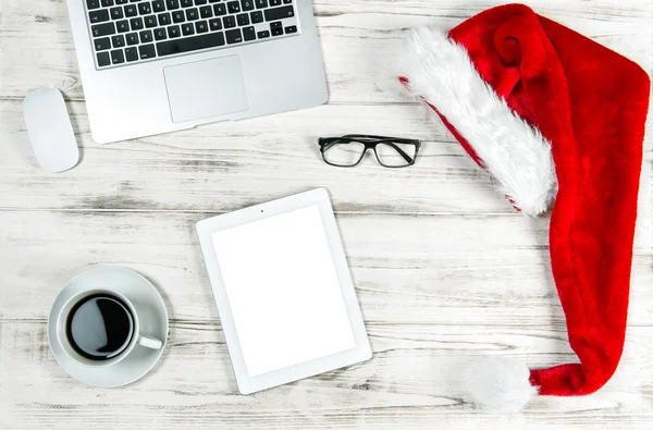 Office Workplace with Laptop, Coffee and Christmas Decoration — Zdjęcie stockowe