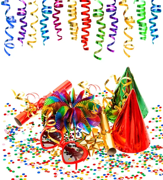 Decoración de la fiesta con guirnaldas, serpentinas, confeti, galleta — Foto de Stock