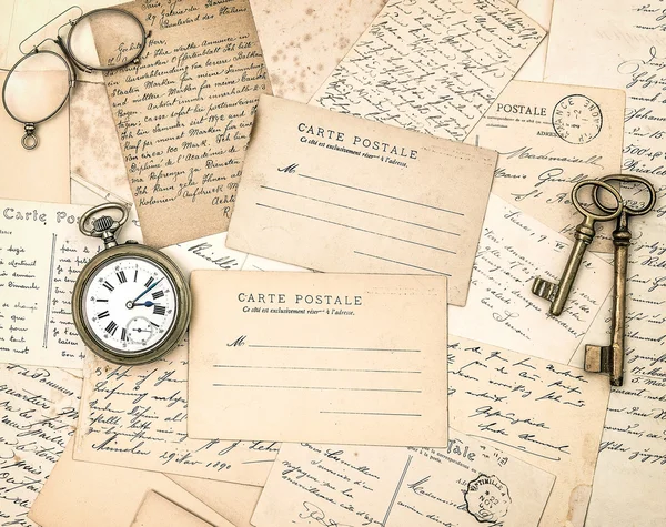 Vintage γράμματα και καρτ-ποστάλ. Νοσταλγική χρησιμοποιούνται έγγραφα — Φωτογραφία Αρχείου