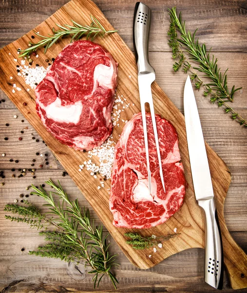 Carne fresca crua Ribeye Steak — Fotografia de Stock