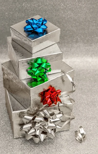 Geschenkboxen mit Schleifen — Stockfoto