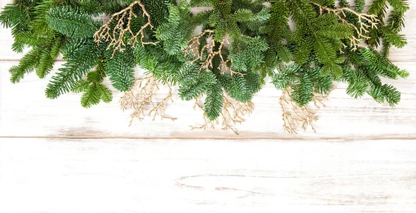 Bordure de Noël avec des décorations dorées. Vacances d'hiver — Photo