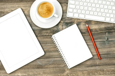 Dijital tablet pc ve kahve