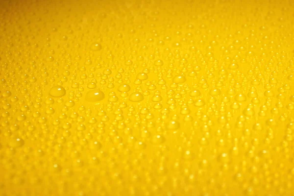 Gotas Água Naturais Textura Fundo Amarelo — Fotografia de Stock