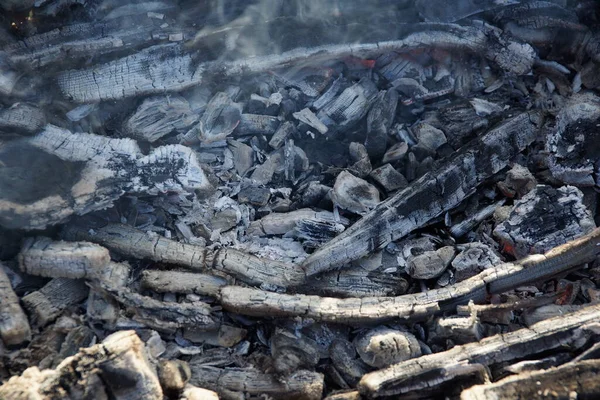 Duman közleri yakın plan sokakta kızaracak.