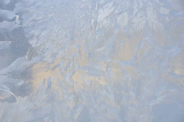 纹理是窗上结冰的图案 玻璃上结冰的图案 — 图库照片