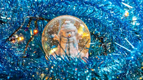 Christmas Snowman Lights Garland Tinsel Sequins Christmas Background Greeting Card — Stock Photo, Image