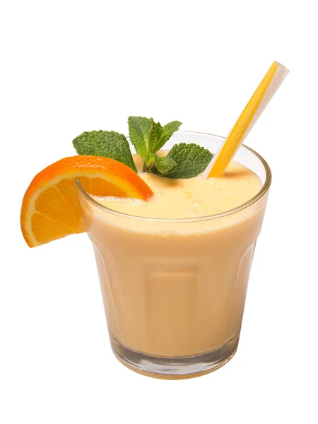 Pomerančový smoothie izolovaný — Stock fotografie