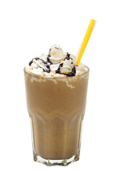 Frappuccino krem ve beyaz zemin üzerine sos ile