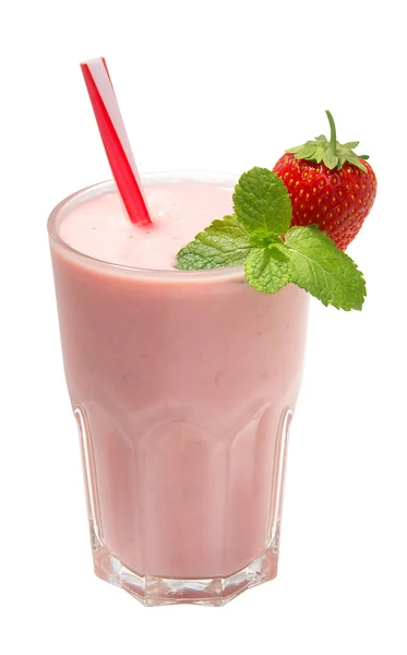Erdbeer-Smoothie mit Minze isoliert auf weißem Hintergrund — Stockfoto