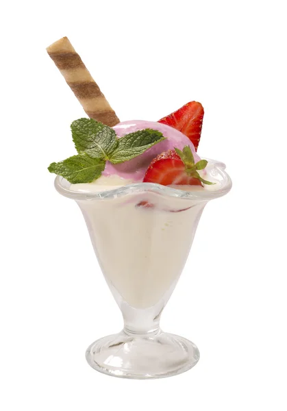 Ice cream with strawberries and mint — Stock Photo, Image