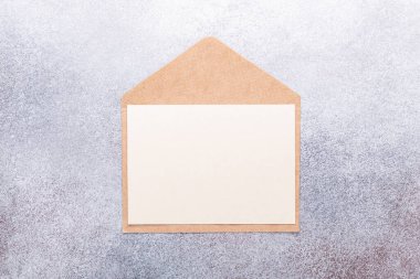 Gri arkaplanlı boş kağıt Üst görünüm Boşluğu kopyala