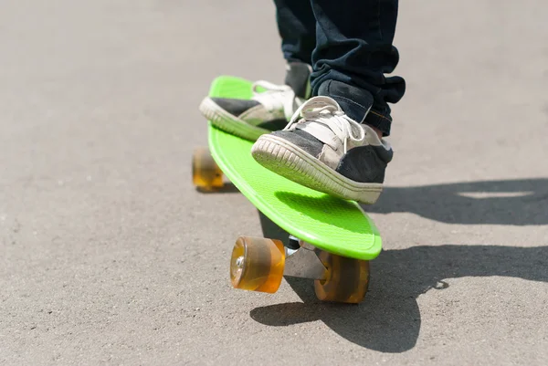 Skateboarder riding a skateboard. — Stock Photo, Image