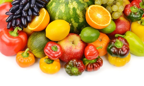 Fehér alapon izolált gyümölcs és zöldség — Stock Fotó
