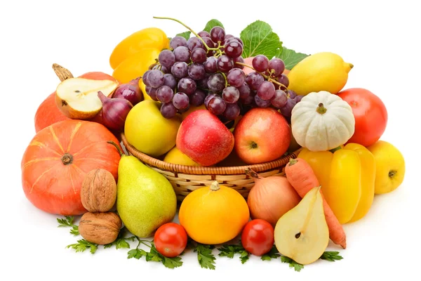 Frutas y hortalizas aisladas sobre fondo blanco — Foto de Stock