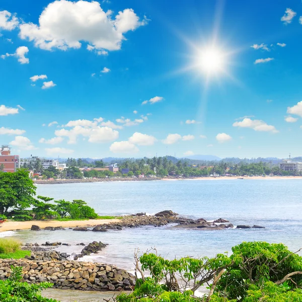 Okyanus (Galle Sri Lanka üzerinde bağlantı noktası şehrin manzarası) — Stok fotoğraf
