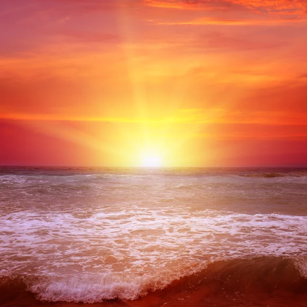 Fantastic sunrise on the ocean — Stock Photo, Image