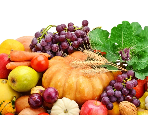 Frutas y hortalizas aisladas sobre fondo blanco — Foto de Stock