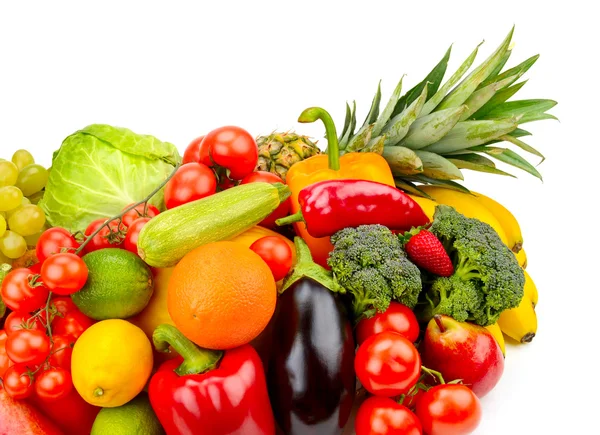 Fehér alapon izolált gyümölcsök és zöldségek — Stock Fotó