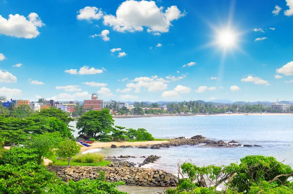 Widok na miasto portowe nad oceanem (Galle, Sri Lanka) — Zdjęcie stockowe