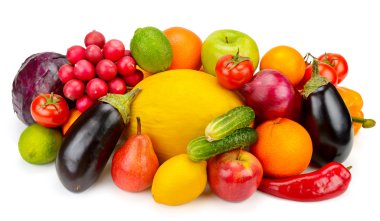 meyve ve sebzeler beyaz arka planda izole edilmiştir