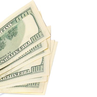 Beyaz arka planda 100 dolar izole edilmiş. Metin için boş alan.