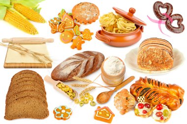 Beyaz arka planda bulunan çeşitli fırın ürünleri ve kurabiyelerin bileşimi. Kolaj.