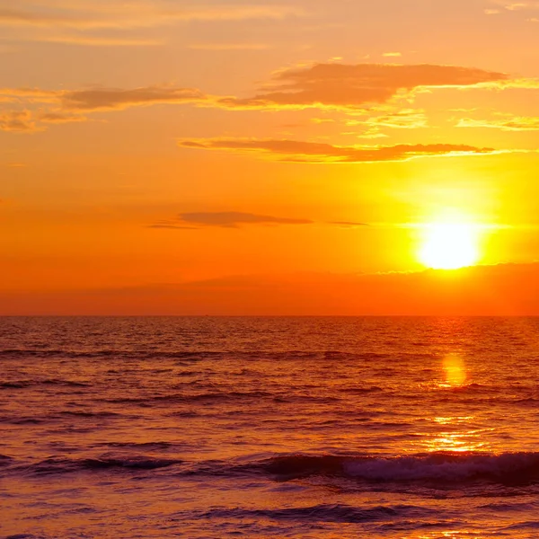 Над Морем Облачность Снимок Восхода Солнца — стоковое фото