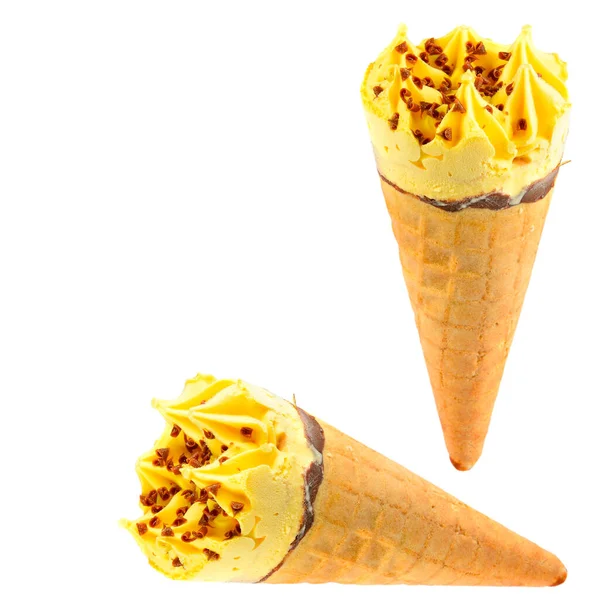 Beyaz Arka Planda Izole Edilmiş Waffle Külahında Dondurma Metin Için — Stok fotoğraf