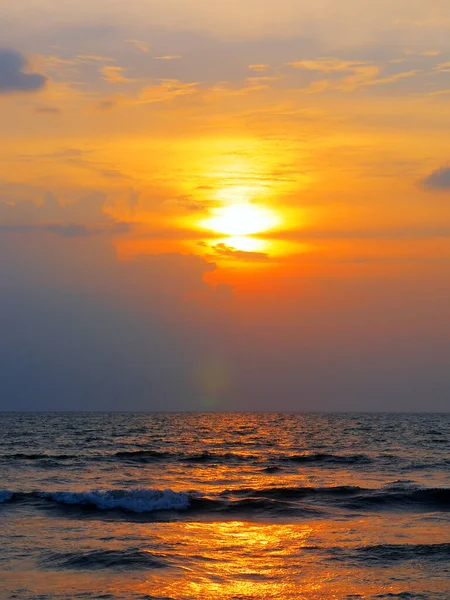 Prachtig Uitzicht Het Panorama Zee Bij Zonsondergang — Stockfoto