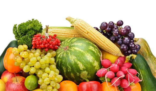 Frutas e vegetais isolados sobre fundo branco — Fotografia de Stock