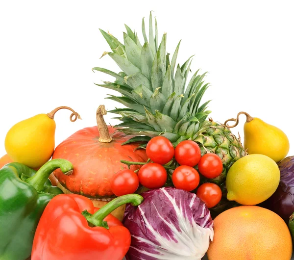 Owoce i warzywa izolowane na białym tle — Zdjęcie stockowe