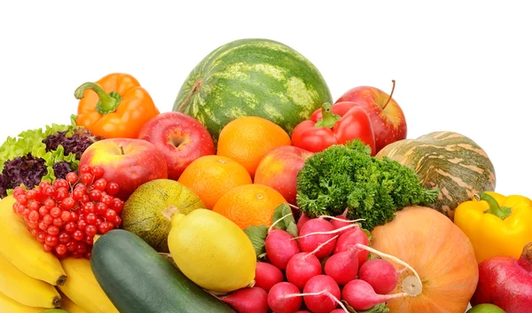 Frutas y hortalizas aisladas sobre fondo blanco — Foto de Stock