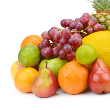 meyve ve çilek beyaz bir arka plan üzerinde izole