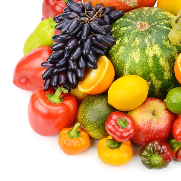 Frutas y hortalizas aisladas sobre fondo blanco —  Fotos de Stock