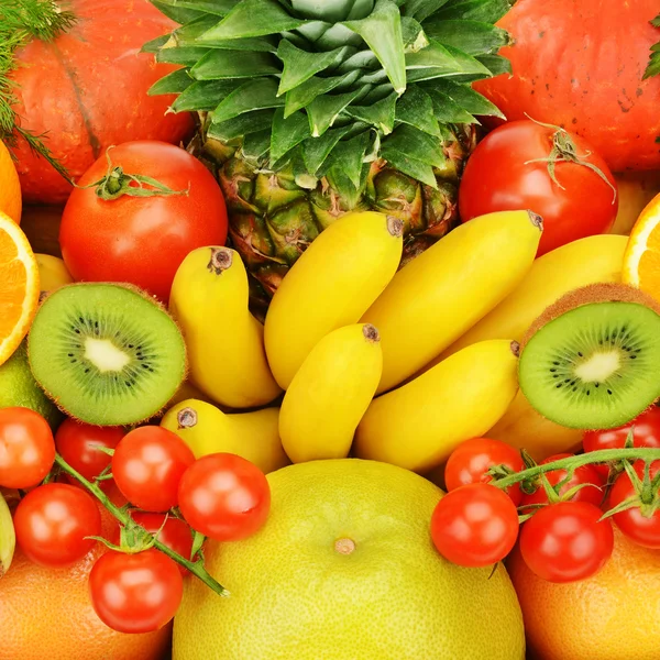 Achtergrond van verschillende vruchten en groenten — Stockfoto