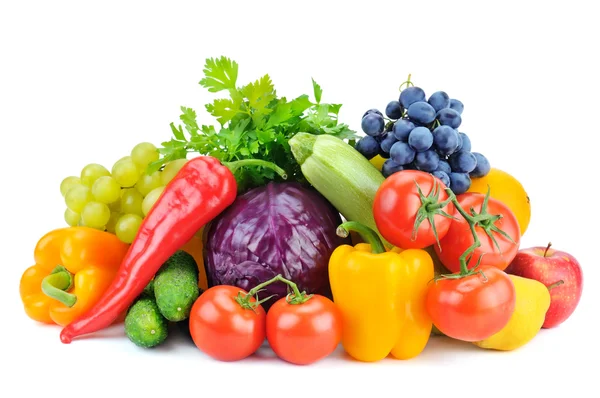 Meyve ve sebzeler beyaz arka planda izole edilmiştir — Stok fotoğraf