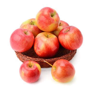 elmalar beyaz arkaplanda izole edilmiş