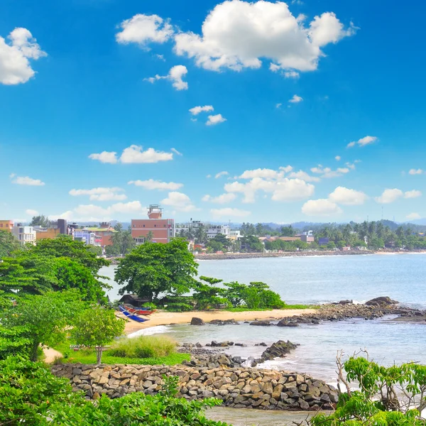 Výhled na přístavní město na pobřeží oceánu (Galle Srí Lanka) — Stock fotografie