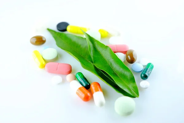 Natural medicines and pills — Stock Photo, Image