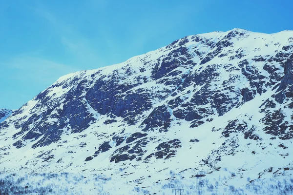 Montanhas cobertas de neve, neve — Fotografia de Stock