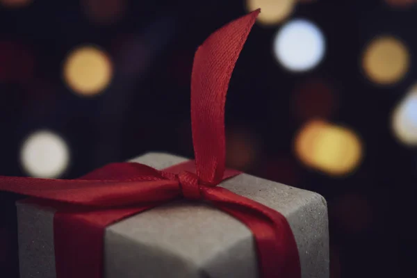 Adorno Regalo Con Luz Bokeh Fotografía Fondo — Foto de Stock