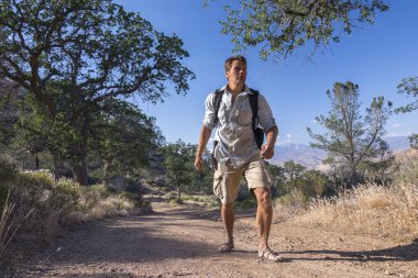 California macera uzun yürüyüşe çıkan kimse