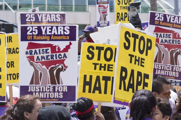 Kapıcılar Trump karşı