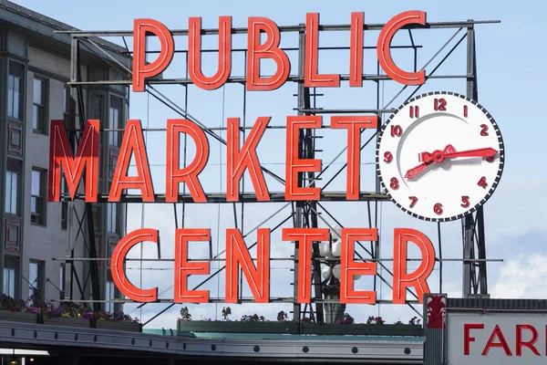 Pike Place Market znak w Seattle — Zdjęcie stockowe