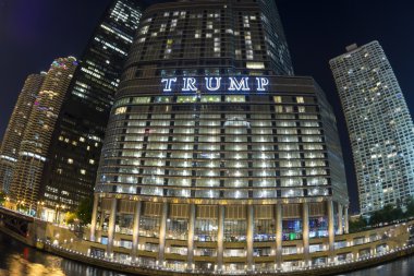 Trump Tower Chicago geceleri balıkgözü